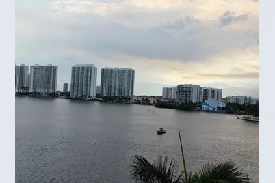 3600 Mystic Pointe Dr #718, Aventura, FL 33180 - Photo 19