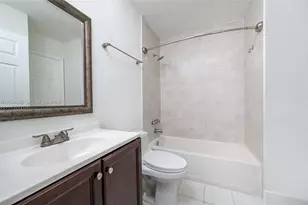 550 NW 82nd Ct, Miami, FL 33126 - Photo 29