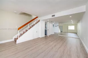 550 NW 82nd Ct, Miami, FL 33126 - Photo 15