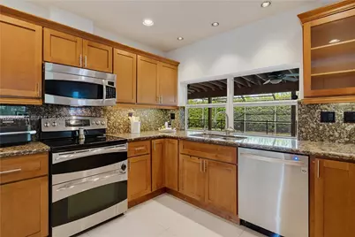 18250 SW 88th Pl, Palmetto Bay, FL 33157 - Photo 15