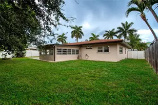 106 E Park Ln E, Hypoluxo, FL 33462 - Photo 25