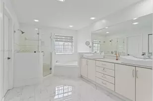 7086 NW 116th Ct, Doral, FL 33178 - Photo 5