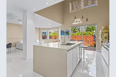 7086 NW 116th Ct, Doral, FL 33178 - Photo 15