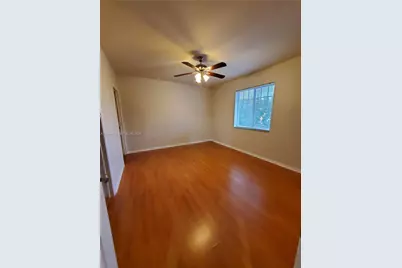 6458 Emerald Dunes #304, West Palm Beach, FL 33411 - Photo 5