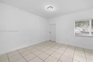 2421 W 78th St, Hialeah, FL 33016 - Photo 11