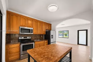 55 NW 125th St, North Miami, FL 33168 - Photo 9