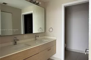600 NE 27th St, Miami, FL 33137 - Photo 15