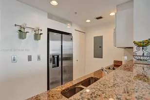 325 S Biscayne Blvd, Miami, FL 33131 - Photo 15