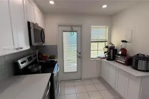 2901 S Palm Aire Dr, Pompano Beach, FL 33069 - Photo 9