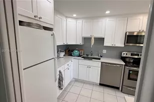 2901 S Palm Aire Dr, Pompano Beach, FL 33069 - Photo 7