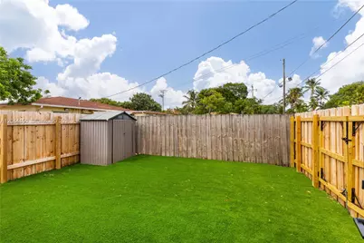 1918 Taft St #Rear Unit, Hollywood, FL 33020 - Photo 3