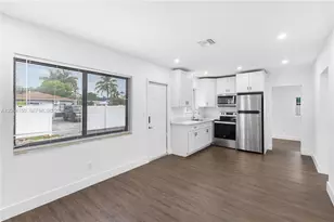 1918 Taft St, Hollywood, FL 33020 - Photo 11