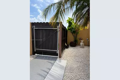 14725 SW 86th Ln, Miami, FL 33193 - Photo 7