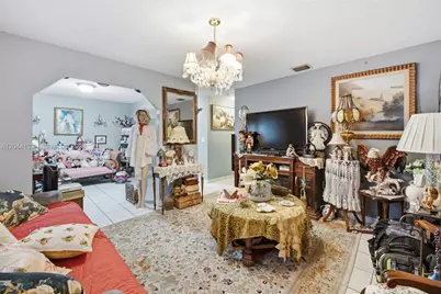 2801 SW 24th St, Miami, FL 33145 - Photo 13