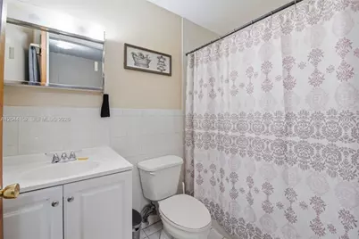 2801 SW 24th St, Miami, FL 33145 - Photo 5