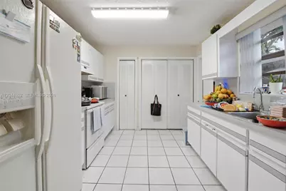 2801 SW 24th St, Miami, FL 33145 - Photo 7