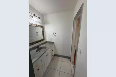 2065 NE 139th St, North Miami Beach, FL 33181 - Photo 17