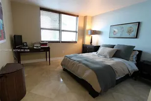 1155 Brickell Bay Dr, Miami, FL 33131 - Photo 9