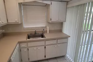 1340 NE 28th Ave, Pompano Beach, FL 33062 - Photo 7