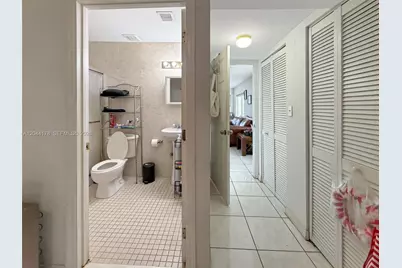 19411 SW 117th Ave, Miami, FL 33177 - Photo 11