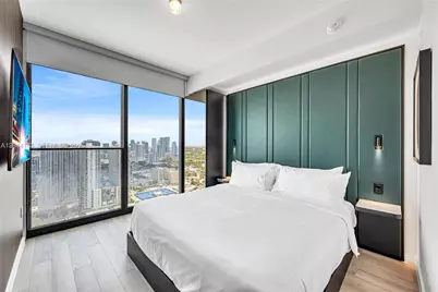 20 NE 11th #EXECHPH04, Miami, FL 33132 - Photo 1