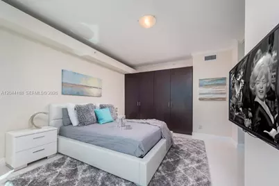 300 S Pointe Dr #706, Miami Beach, FL 33139 - Photo 13