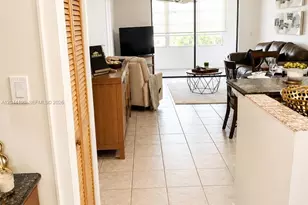 2821 Somerset Dr, Lauderdale Lakes, FL 33311 - Photo 9
