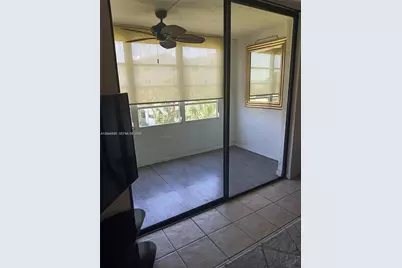 2821 Somerset Dr #312, Lauderdale Lakes, FL 33311 - Photo 17