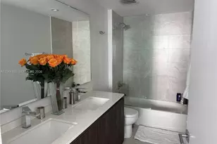 488 NE 18th St, Miami, FL 33132 - Photo 17