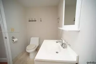 2801 NE 183rd St, Aventura, FL 33160 - Photo 23