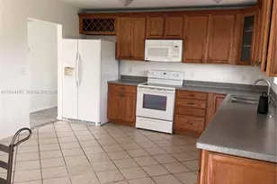 731 SW 24th St SW, Vero Beach, FL 32962 - Photo 7