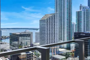 68 SE 6th St, Miami, FL 33131 - Photo 21