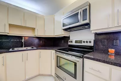 2500 NE 135th St #C1011, North Miami, FL 33181 - Photo 9