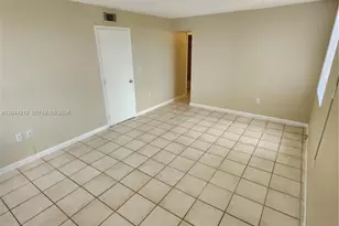 802 NW 87th Ave, Miami, FL 33172 - Photo 9