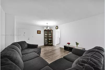 942 NE 199th St #4E, Miami, FL 33179 - Photo 13