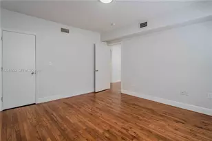1011 Bay Dr, Miami Beach, FL 33141 - Photo 13