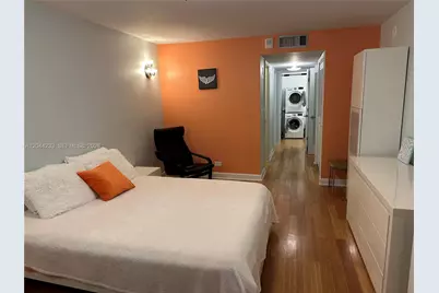 6039 Collins Ave #1205, Miami Beach, FL 33140 - Photo 7