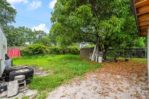 1215 Kasim St, Opa-Locka, FL 33054 - Photo 23