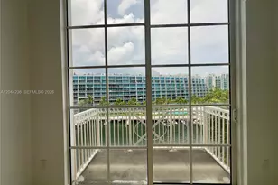 3001 NE 185th St, Aventura, FL 33180 - Photo 11