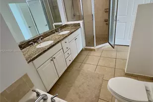 3001 NE 185th St, Aventura, FL 33180 - Photo 15