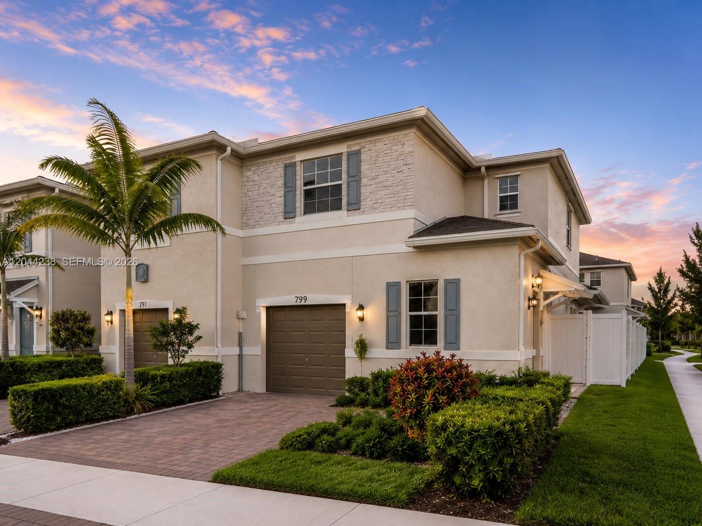 799 SE 19th St - 799 SE 19th St, Homestead, FL 33034 Luxury Property | Jose Angel Pina