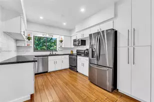 2220 SW 25th St, Miami, FL 33133 - Photo 11