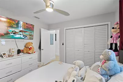 10358 NW 128th Ter, Hialeah Gardens, FL 33018 - Photo 11
