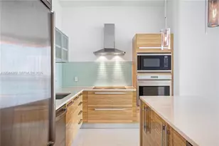 2020 N Bayshore Dr, Miami, FL 33137 - Photo 7