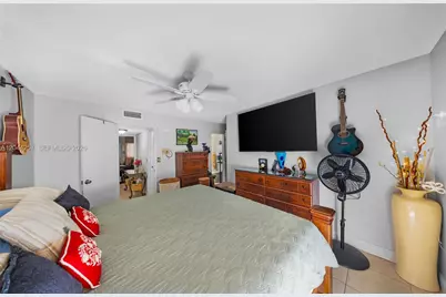 1950 W 54th St #206, Hialeah, FL 33012 - Photo 19