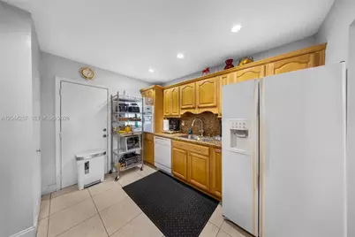 1950 W 54th St #206, Hialeah, FL 33012 - Photo 7