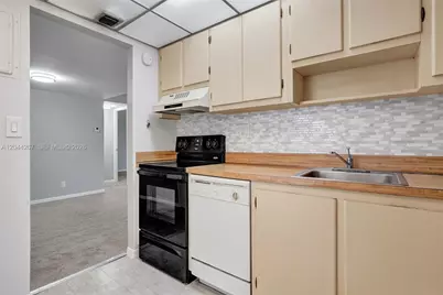 7850 W McNab Rd #210, Tamarac, FL 33321 - Photo 5