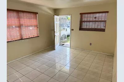 2428 NW 82nd St #2428, Miami, FL 33147 - Photo 5
