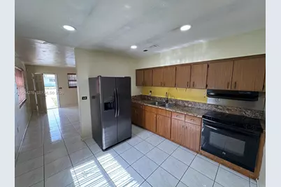 2428 NW 82nd St #2428, Miami, FL 33147 - Photo 7