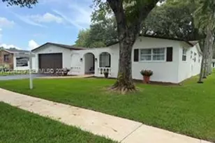 9301 SW 54th St, Cooper City, FL 33328 - Photo 3